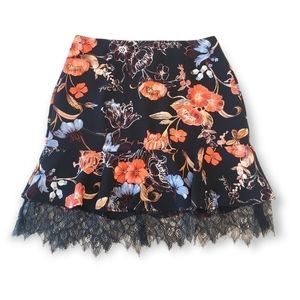 𝅺2/$15 Floral Lace Skirt